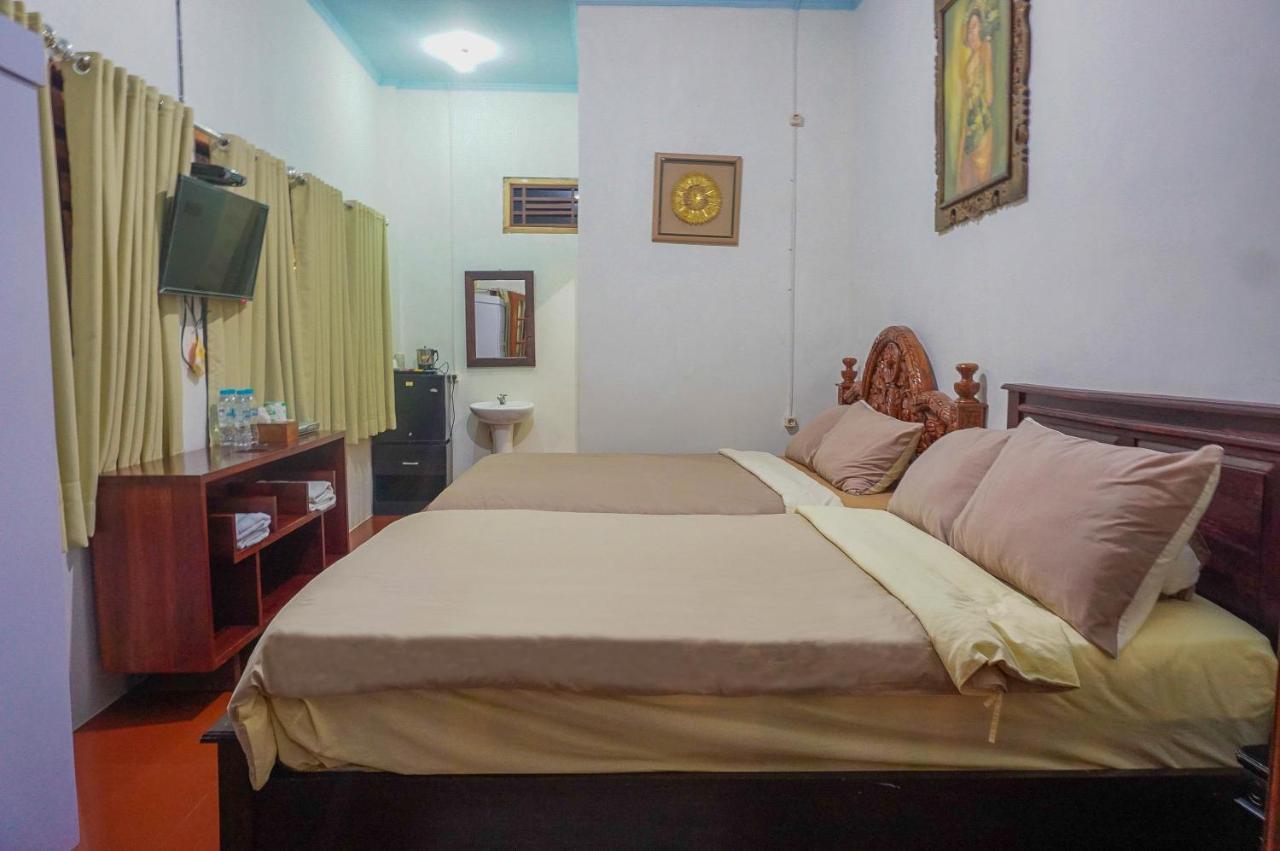 Wisma Pulau Merah Pasanggaran Exterior foto